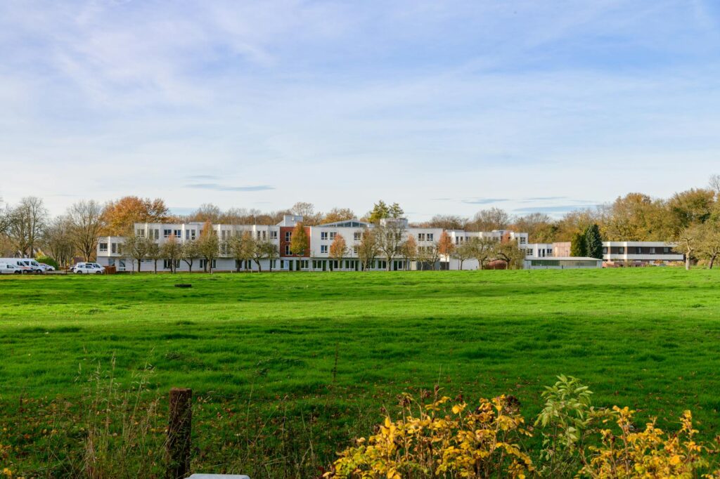 Residenz mit angeschlossenem Pflegeheim: Was Verträge wirklich versprechen