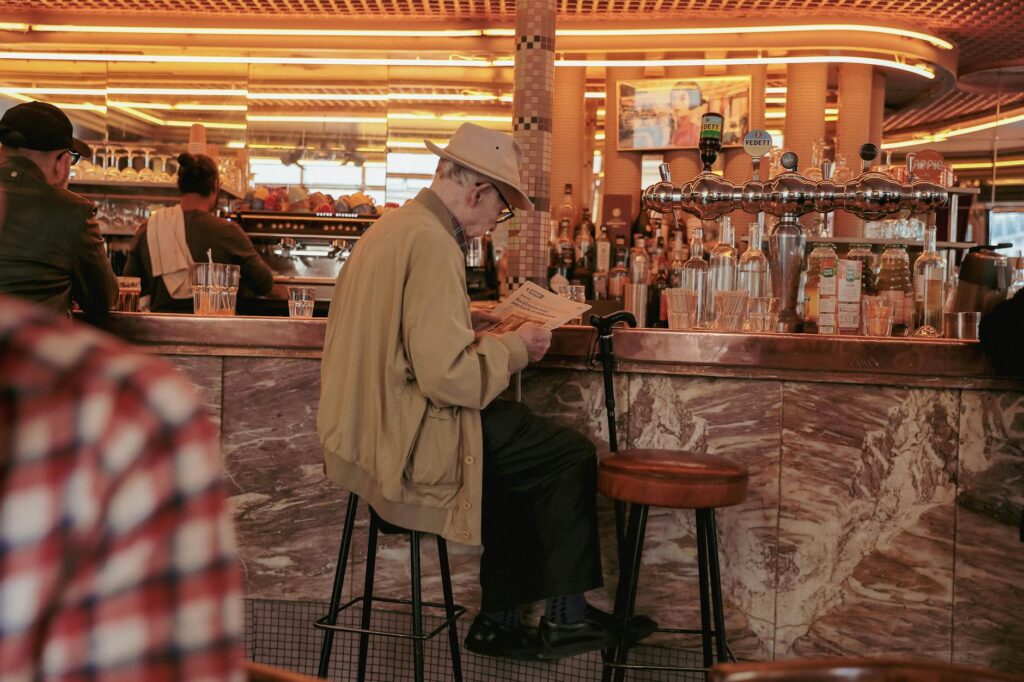 Bar und Café in der Seniorenresidenz: Treffpunkt mit Service