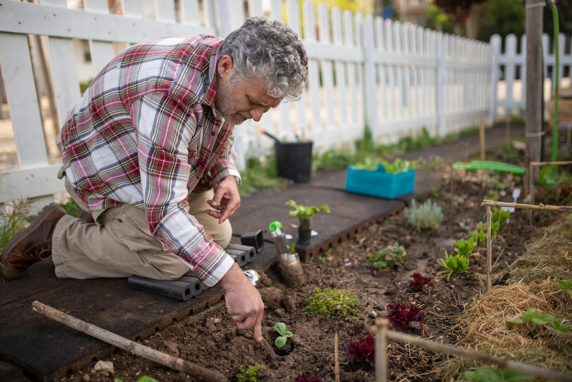 Geschützter Garten einer auf Demenz spezialisierten Seniorenresidenz