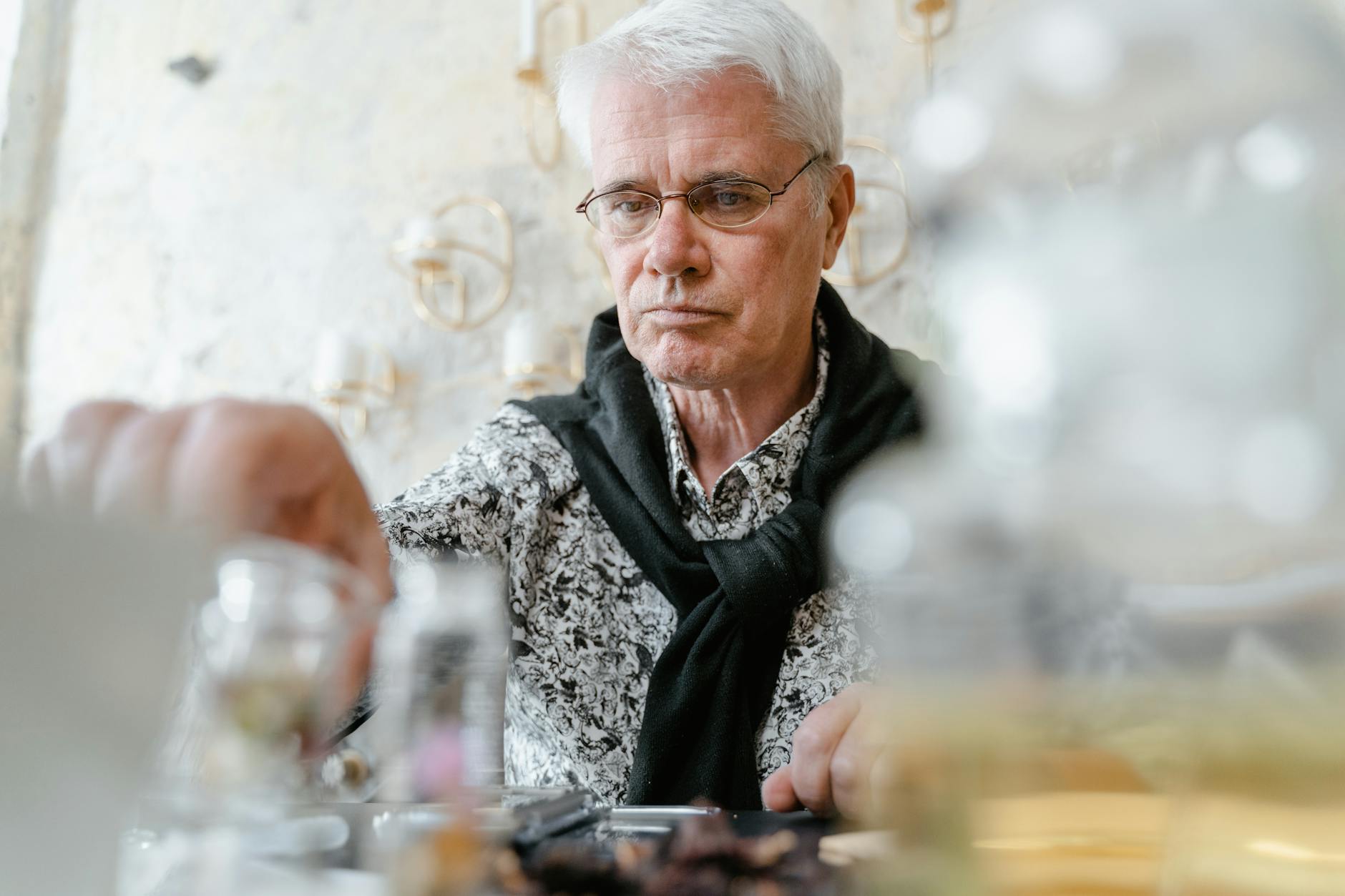 Berechnung der Steuerersparnis bei Pflegekosten am Schreibtisch