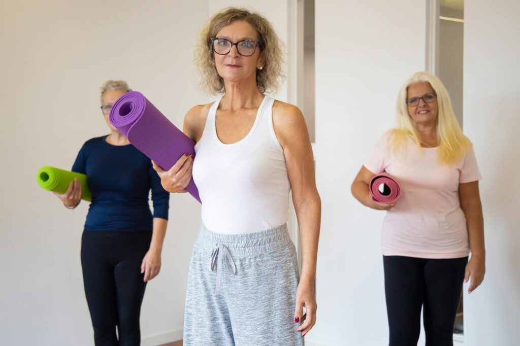 Yoga, Pilates, Tai-Chi: Bewegung im Haus für Senioren
